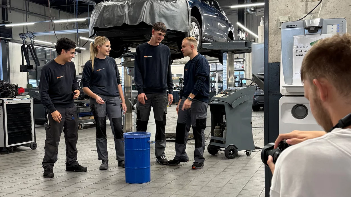 
										Les métiers de l'automobile au format tendance
									